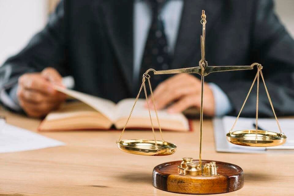 Constitución de sociedades y asesoramiento mercantil